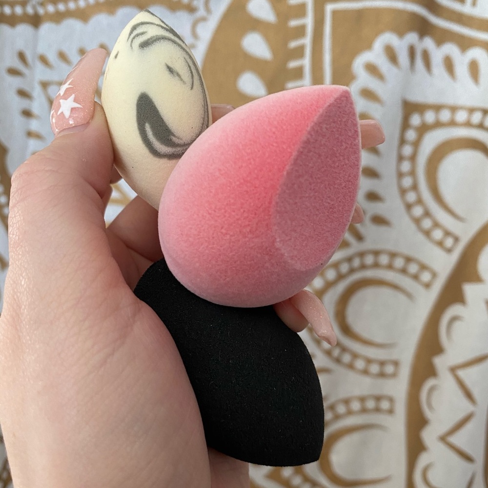 Pack of three of the best makeup sponges ever!